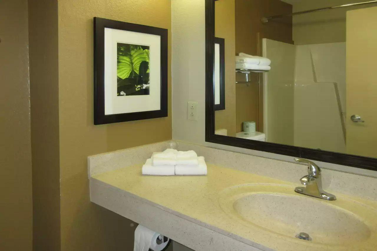 Suburban Studios Winston-Salem Near Hanes Mall Экстерьер фото