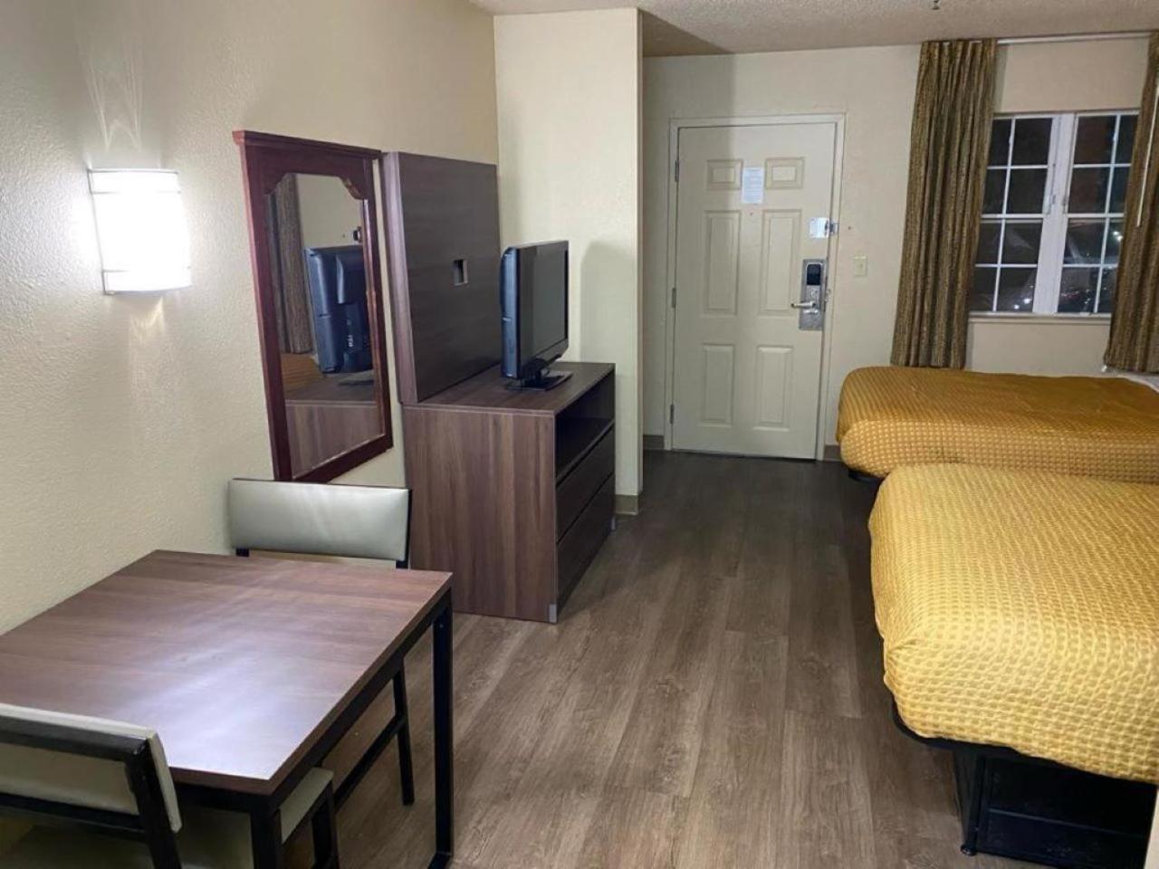 Suburban Studios Winston-Salem Near Hanes Mall Экстерьер фото
