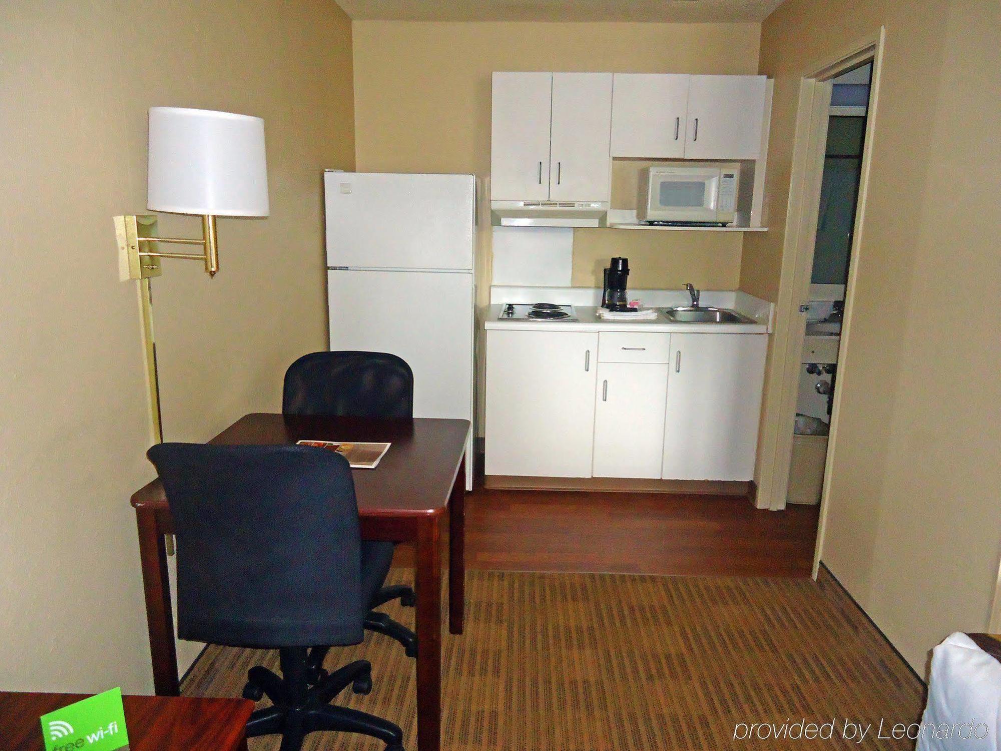 Suburban Studios Winston-Salem Near Hanes Mall Экстерьер фото